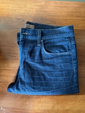 Joe’s Jeans Men’s Dark Wash Slim Denim – W33